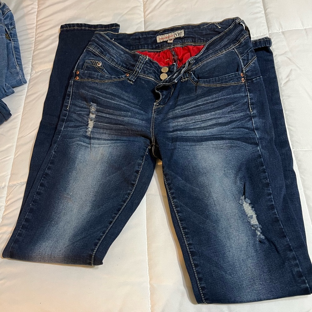 YMI wanna better butt size 3 distressed blue jeans